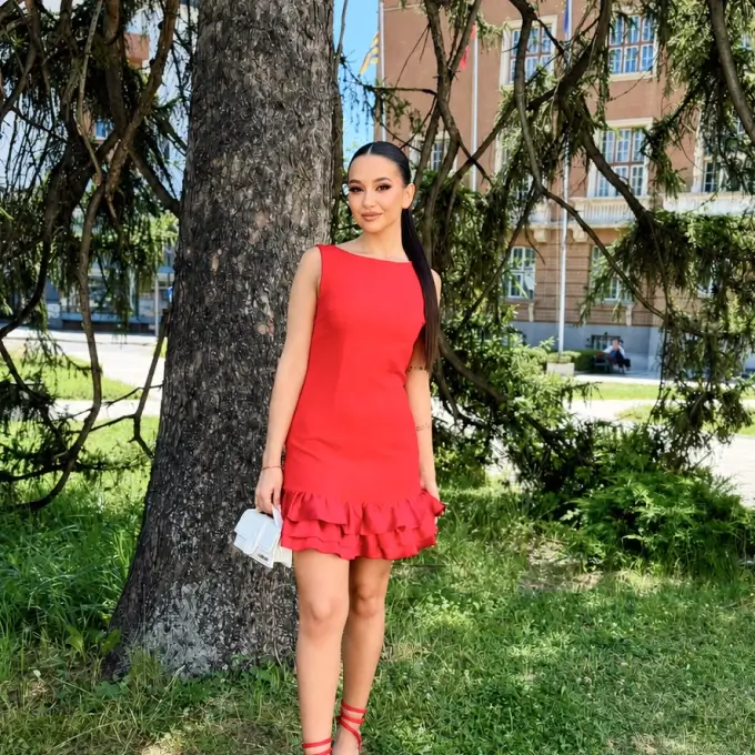 Риана Златарева